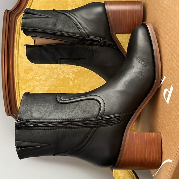 Portland Leather Goods  Oslo ankle boots - Picture 3 of 3